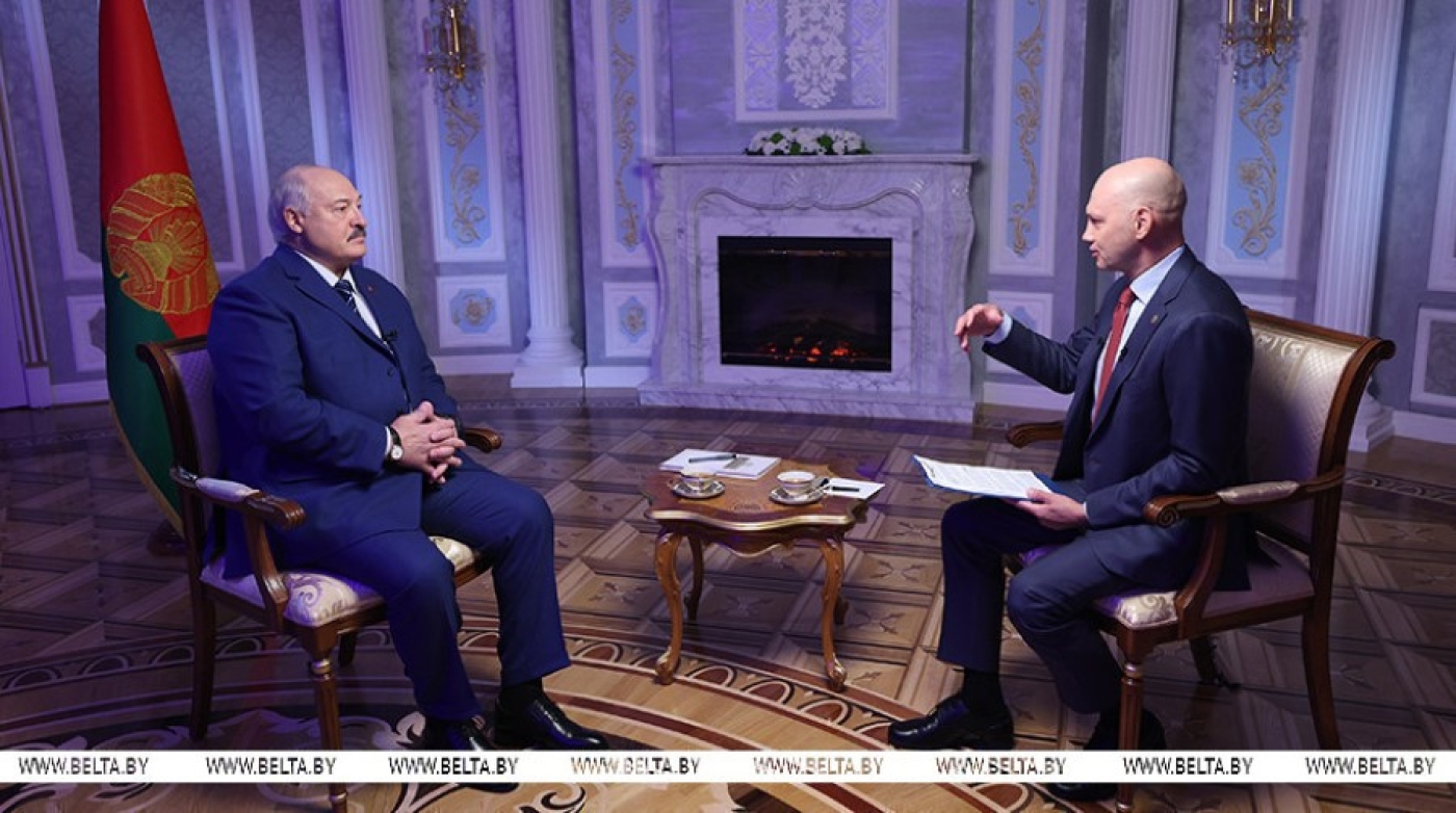 Лукашенко дал интервью межгосударственной телерадиокомпании "Мир"