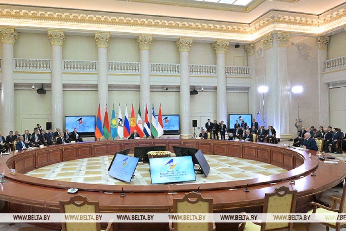 Лукашенко: индустриальный потенциал ЕАЭС использован далеко не в полную силу