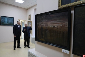 Губернатор сегодня работает в Логойске