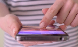 Жительница Молодечно хотела выгодно купить садовые качели в интернете, но лишилась денег