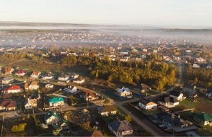 Деревья у границ участка. МЖКХ разъяснило нормы по посадке