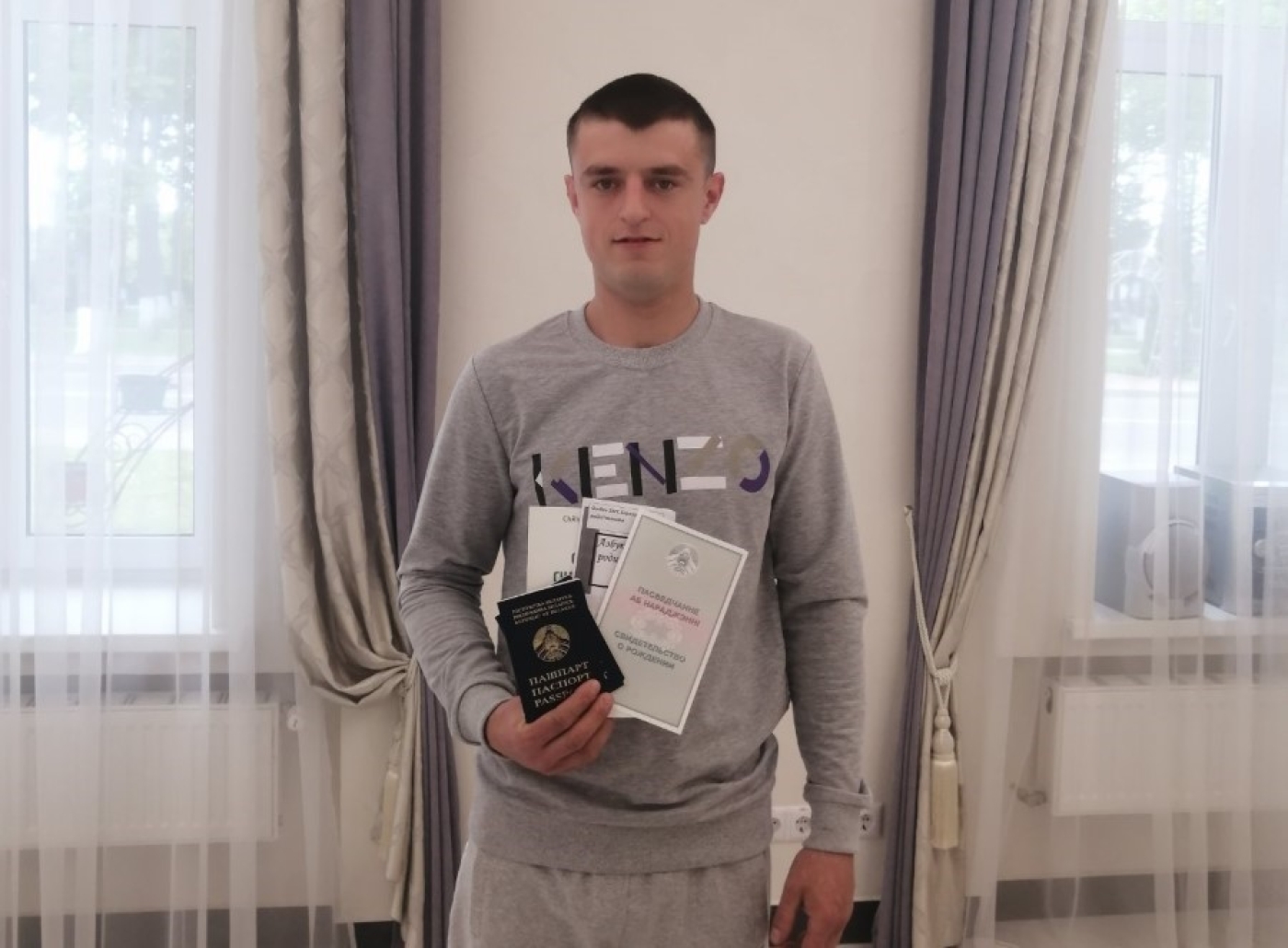 Двойной праздник: в семье Хохловых в День Победы родился мальчик Елисей