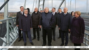 Лукашенко в Мозыре открыл обновленный мост через Припять