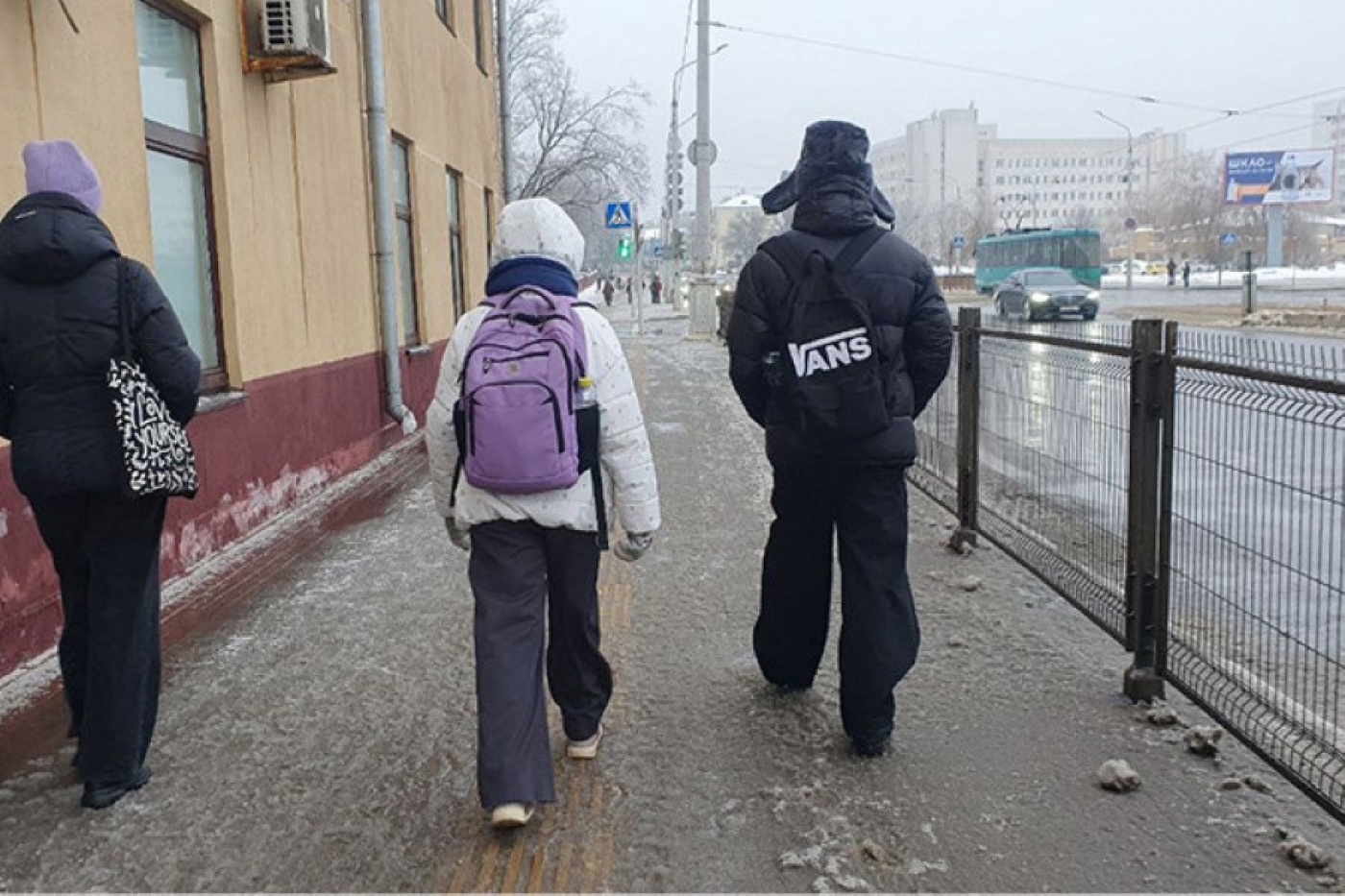 Минздрав: более 11 тыс. человек обратились к медикам за два месяца из-за гололедных и холодовых травм