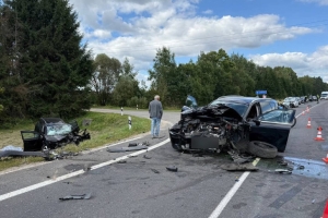 Две легковушки столкнулись в Ивьевском районе, погибла одна из пассажирок