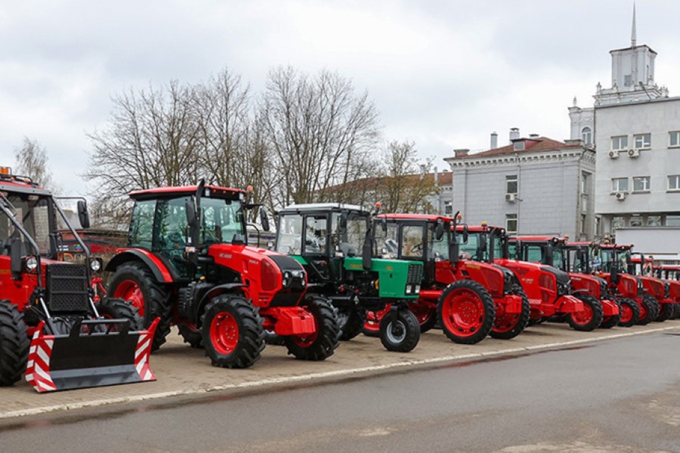 МТЗ ежегодно поставляет в Азербайджан не менее 700 единиц техники