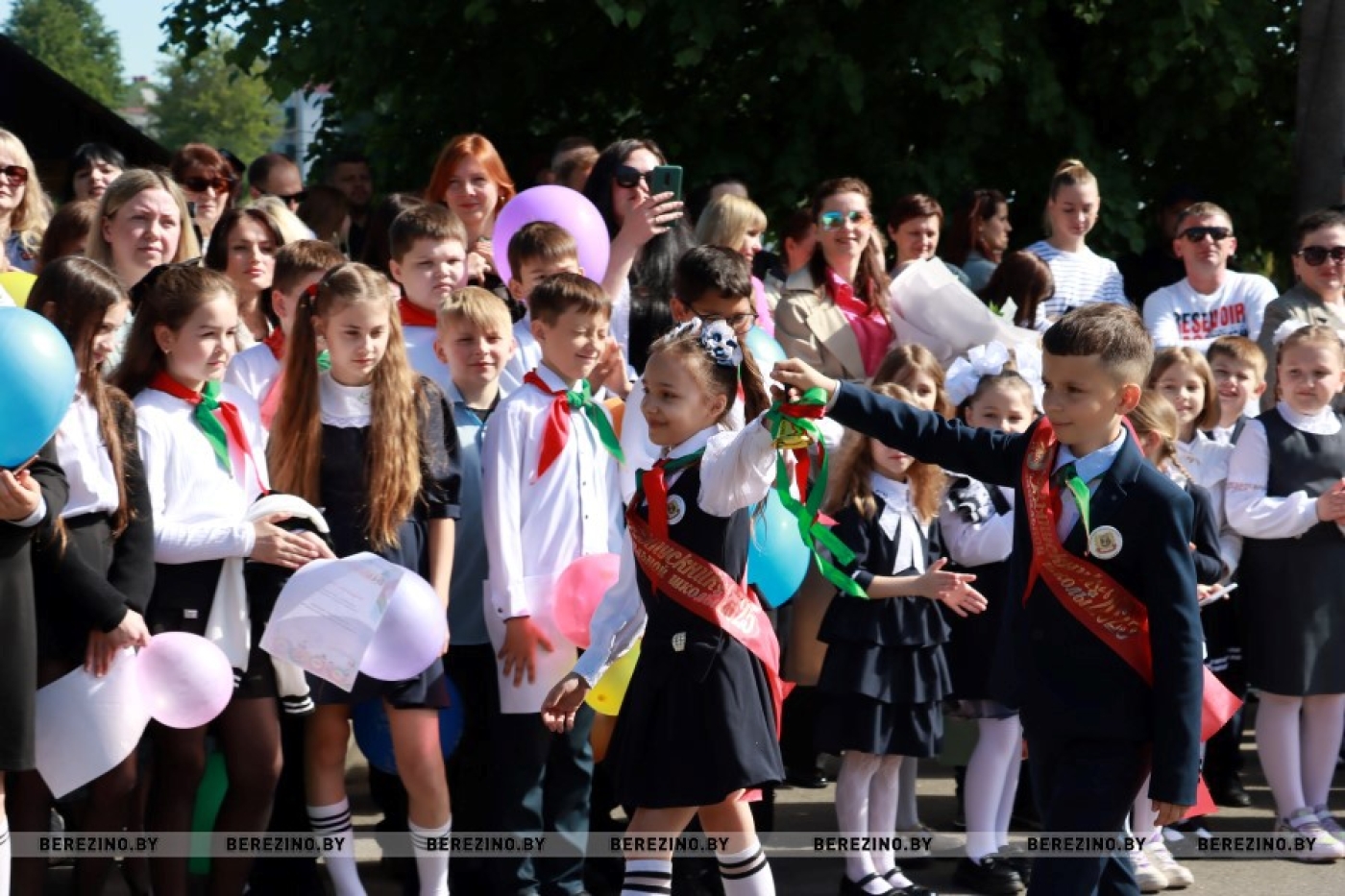 Последний звонок прозвенел для учеников начальных классов