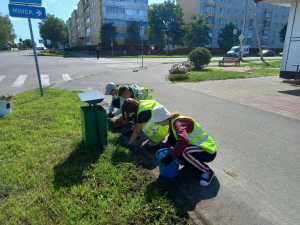 Студенческий отряд Березинского ЖКХ трудятся на благо родного города