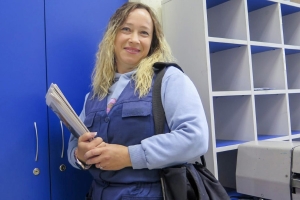 Многодетная мама и почтальон Валентина Бурая