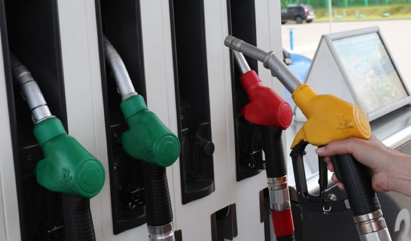 Цены на автомобильное топливо в Беларуси с 12 апреля вырастут на 2 копейки
