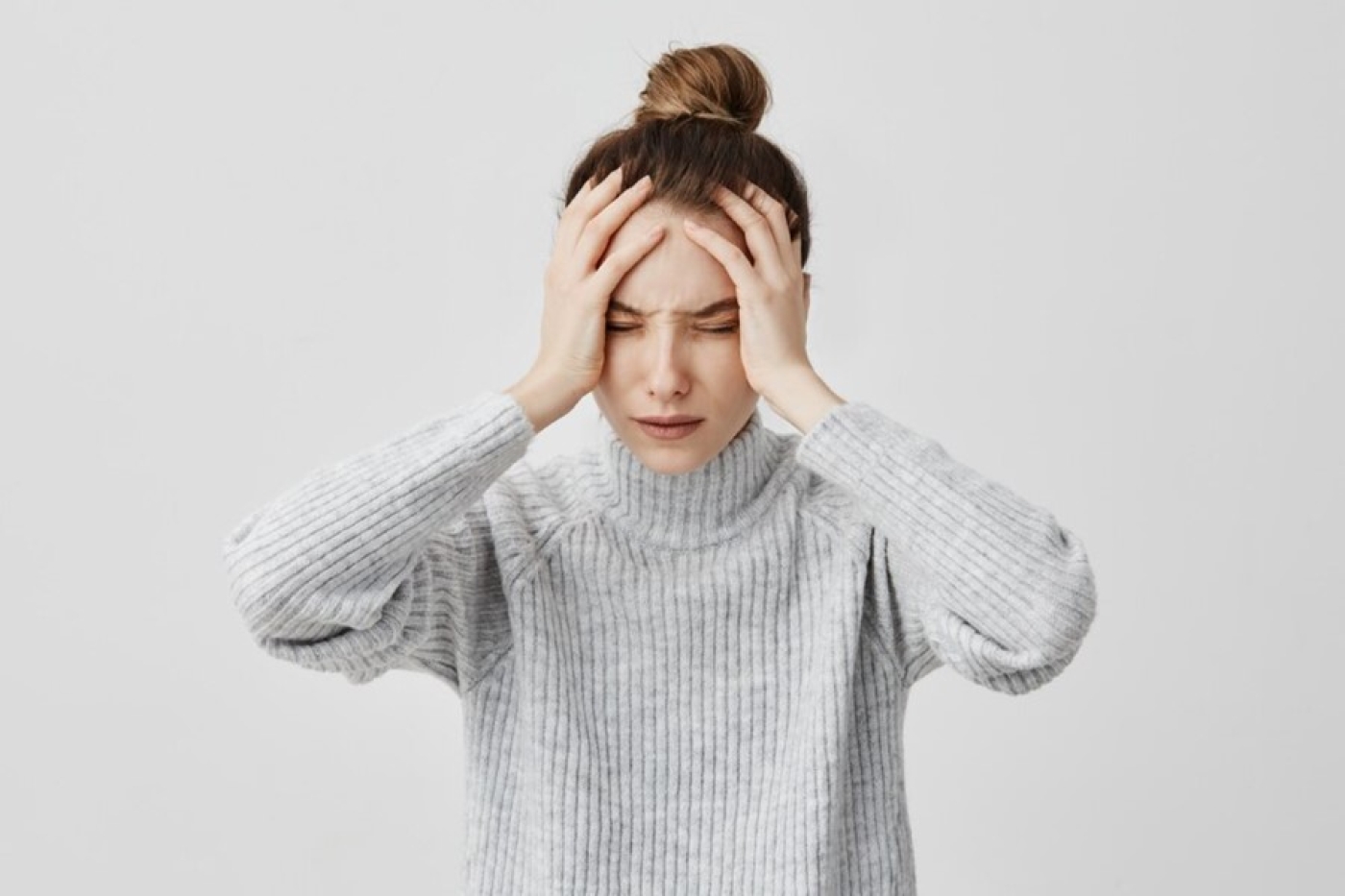 Почему возникает мигрень и как с ней бороться – отвечают врачи