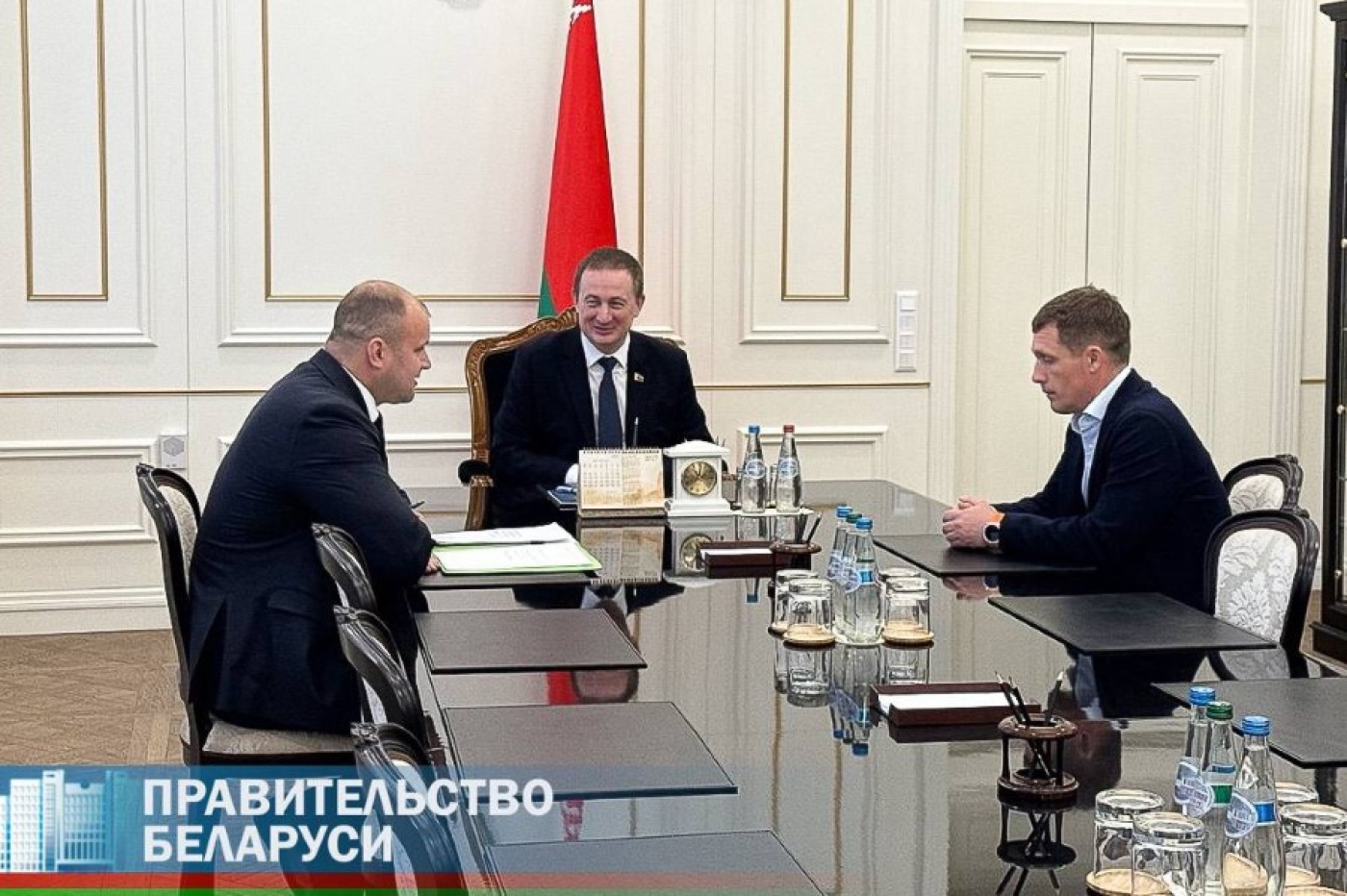 Развитие футбола в Беларуси: рабочая встреча Александра Турчина с руководством федерации и главным тренером сборной