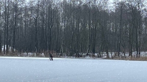 Работник ОСВОД спас провалившегося под лед рыбака в Миорском районе