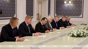 Лукашенко пообещал жестко спросить с местной вертикали за реализацию инвестпроектов в регионах