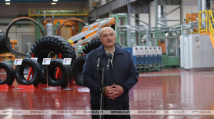 Лукашенко: ситуация в мире непростая, импортозамещение - самый главный вопрос сейчас