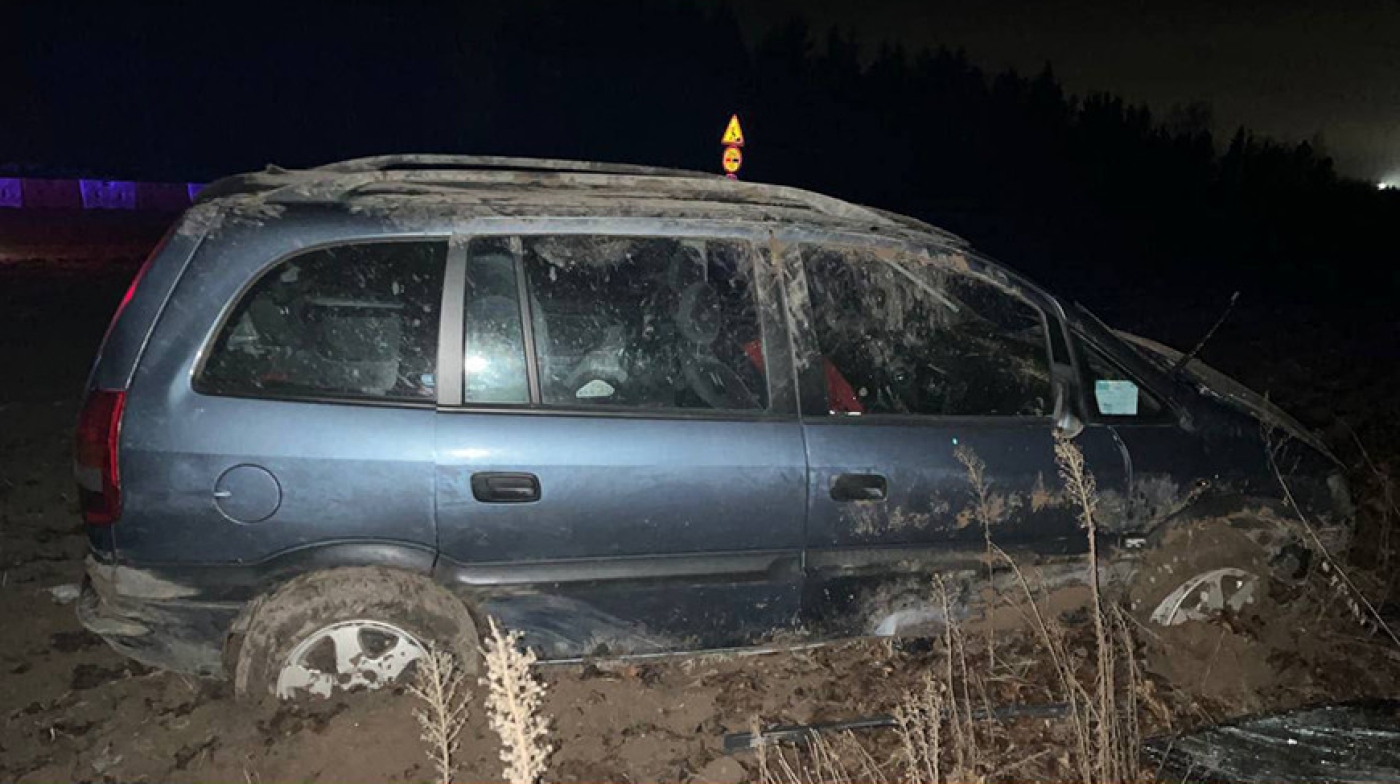 Не справился с управлением. В Могилевском районе опрокинулась легковушка