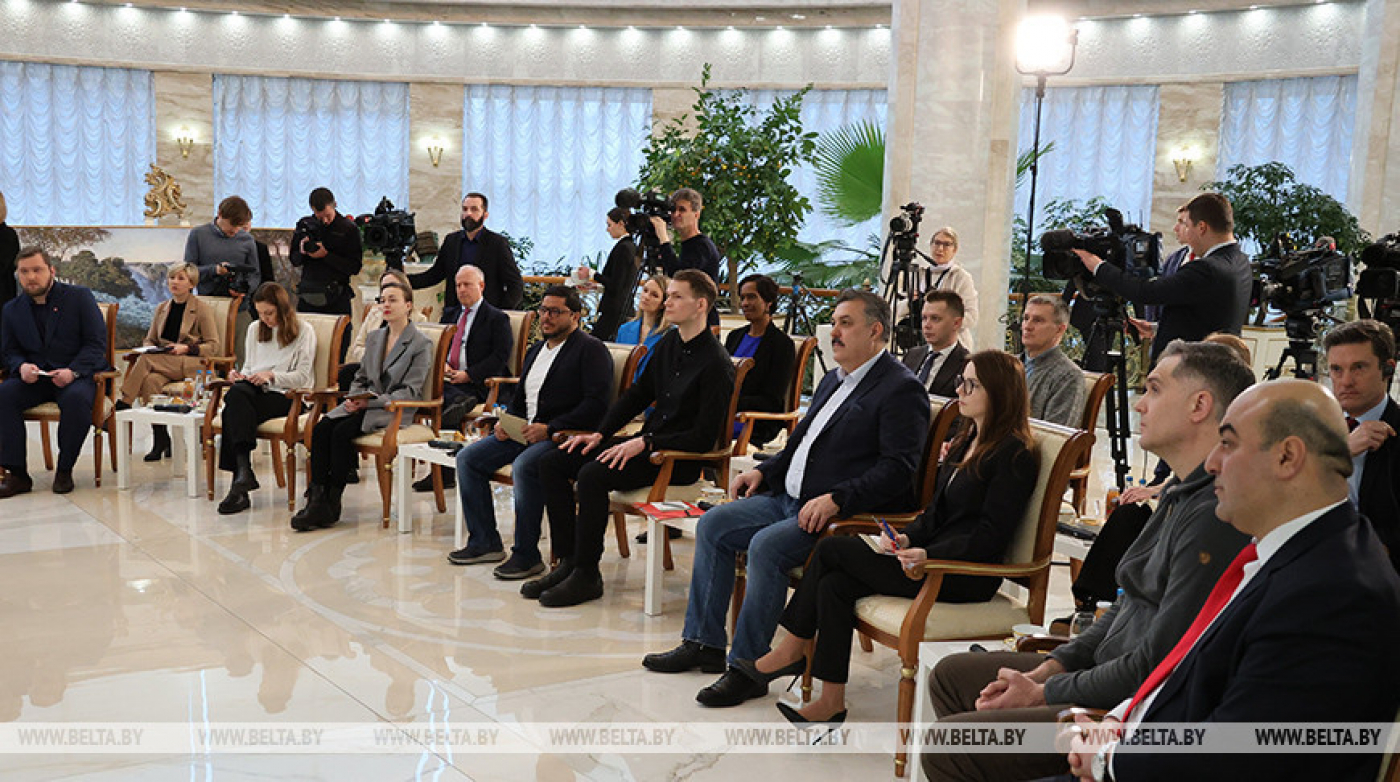 Президент ответит на вопросы зарубежных и белорусских СМИ