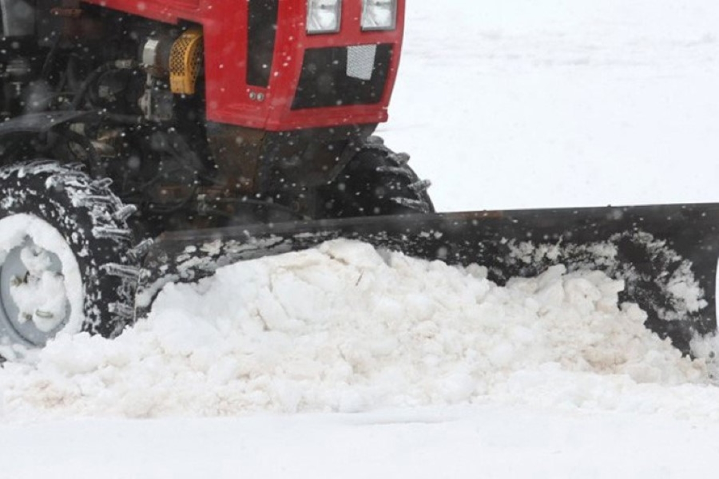 Более 2,7 тыс. км дорог расчищено за ночь в Минской области