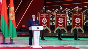 Лукашенко: бросать страну, миллионы людей в горнило войны - это не ко мне