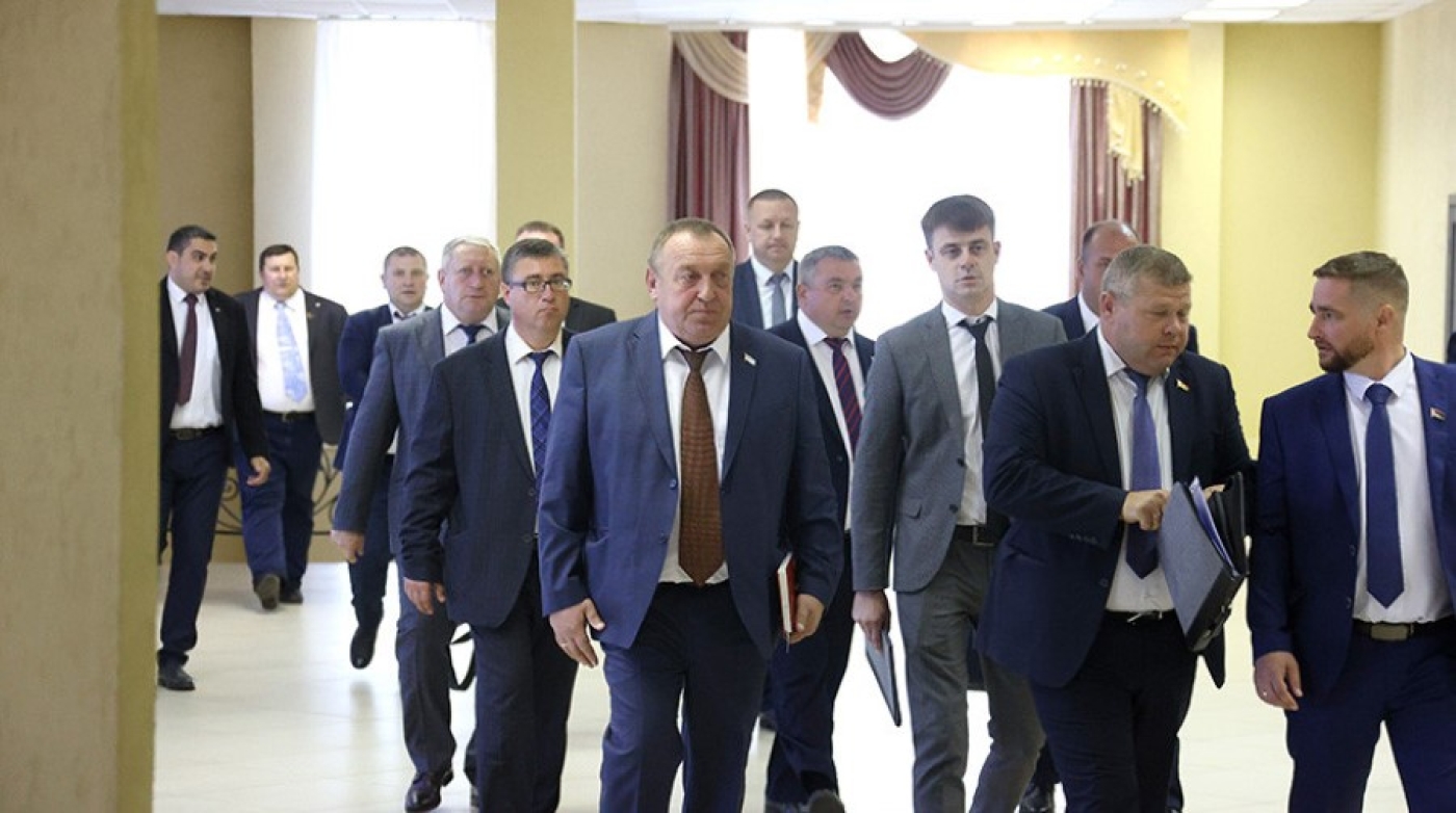 Развитию сельхозпроизводства в Шкловском и Оршанском районах посвящена рабочая поездка Лукашенко