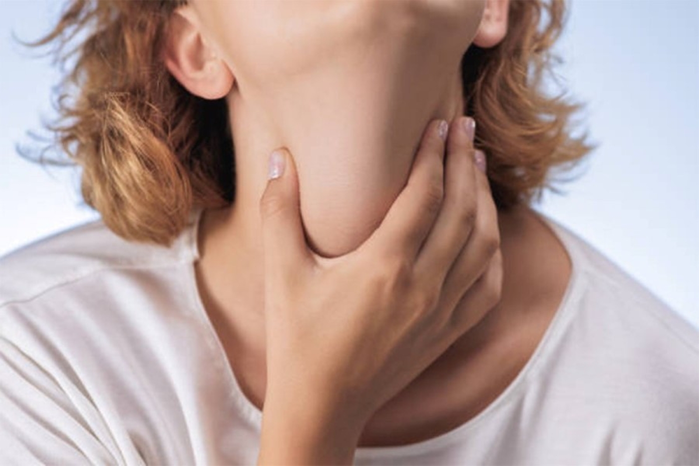 Врач объяснила, когда осиплость голоса может быть опасной