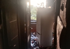 Трагедия в Березино: на пожаре погиб пенсионер, его сожительницу спасли работники МЧС