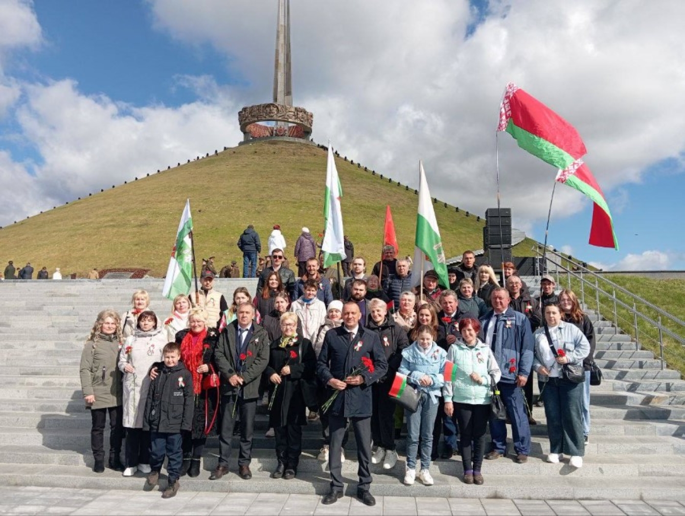 Березинская делегация участвует в празднике на Кургане Славы