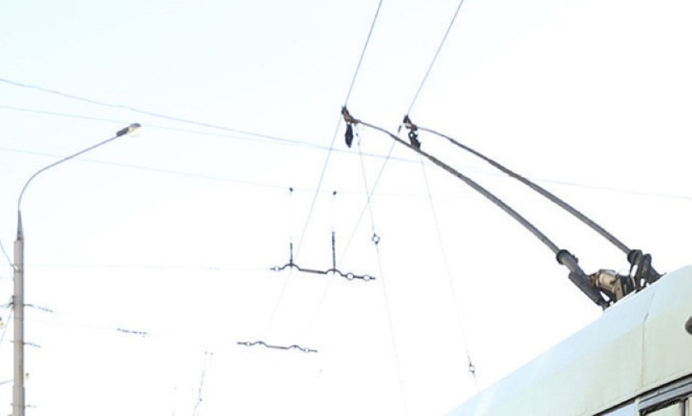 В Минске на нескольких маршрутах остановлено движение троллейбусов из-за повреждения сети