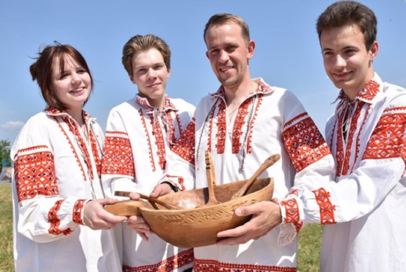 Приглашаем на уникальный региональный праздник-конкурс деревянной ложки "БЯРЭЗІНСКІЯ ЛЫЖКАРЫ"