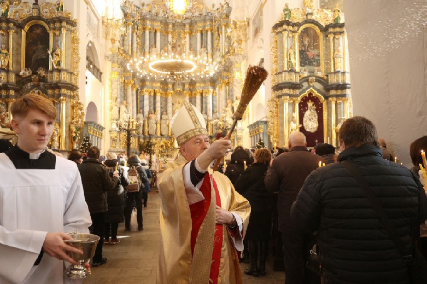 Католики празднуют Сретение Господне