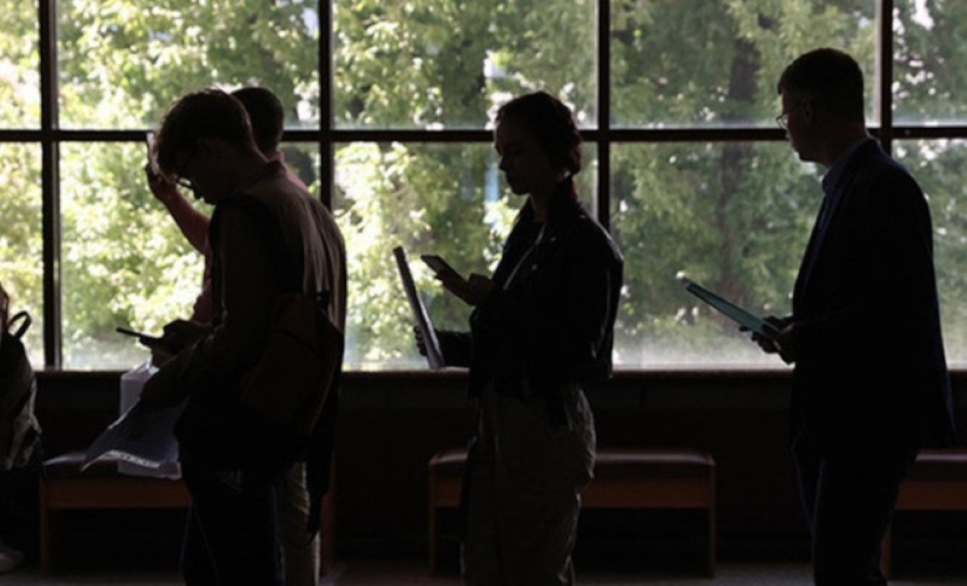 Минобразования рассказало о сроках и особенностях приема документов в вузы