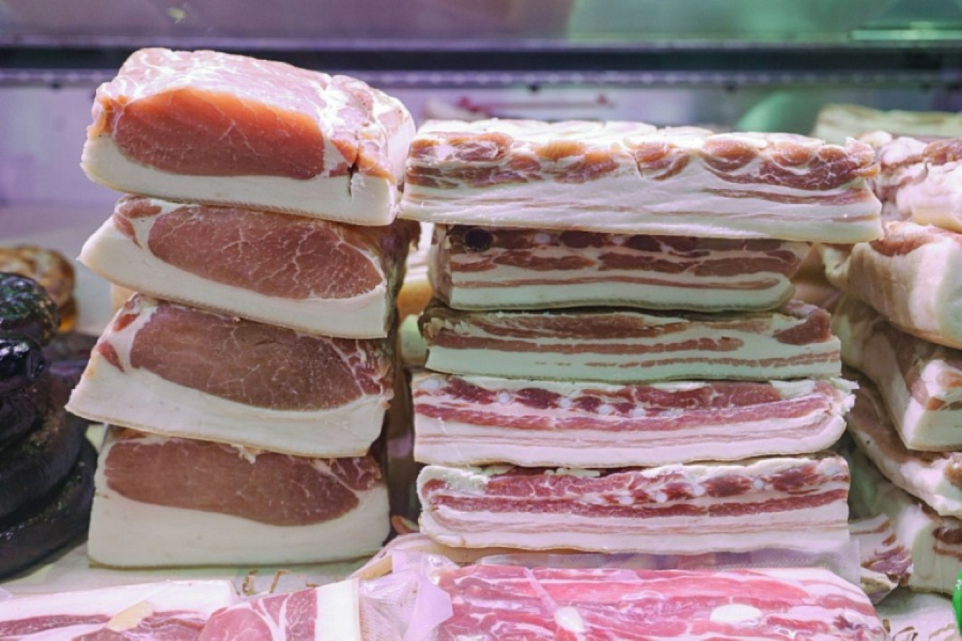 Как засолить сало за ночь: нашли простой и удивительный метод без банок