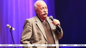 Лукашенко поздравил народного артиста России Леонида Якубовича с юбилеем