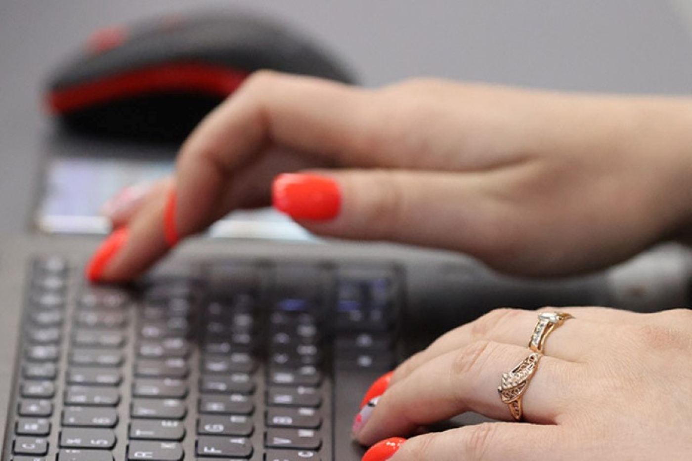 Где будут работать выездные точки для выдачи цифровой подписи в марте, рассказали в НЦЭУ