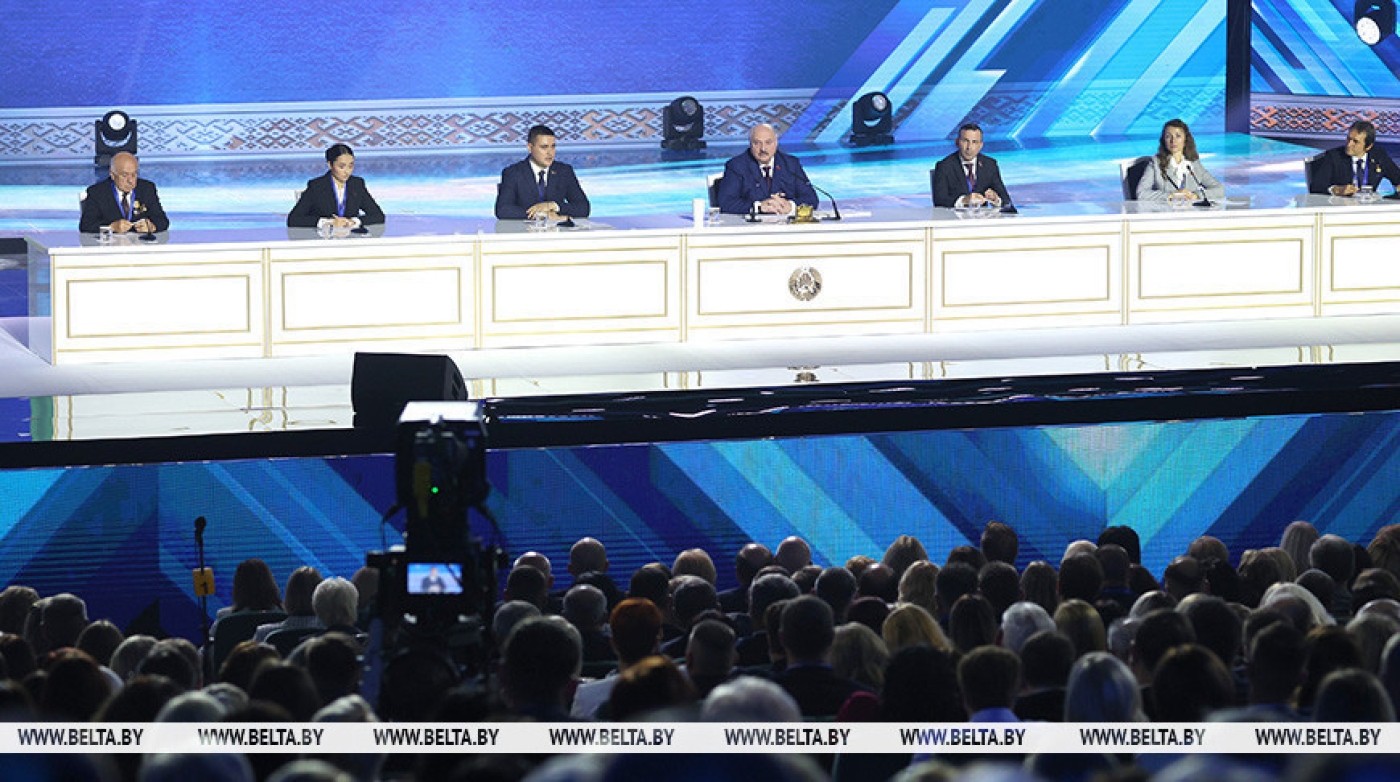 Лукашенко: мы ни в коем случае не должны уничтожить профтехобразование