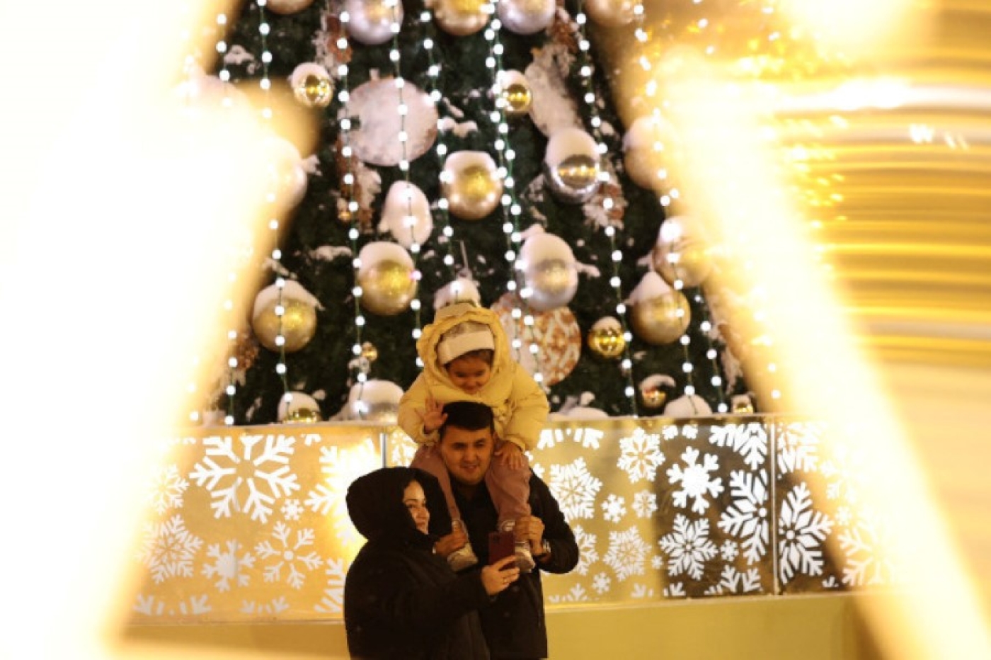 Белорусы весело и ярко встречают наступление Нового года 2026