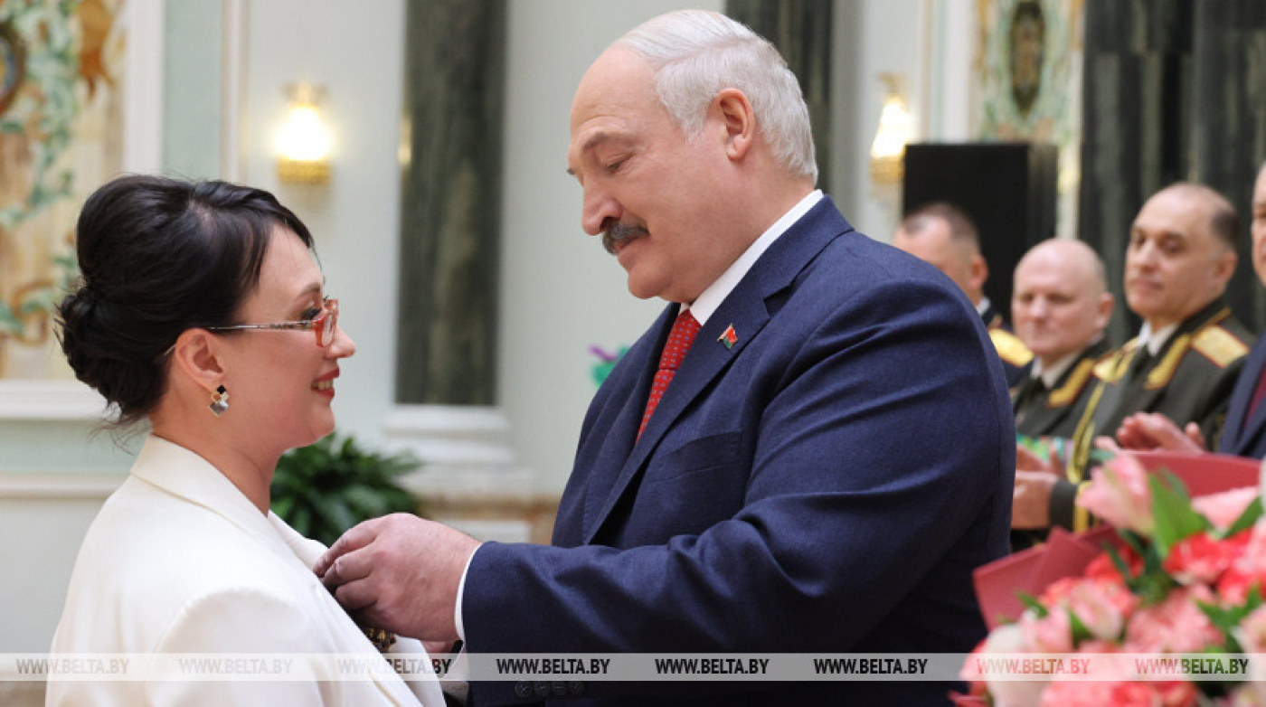 Какую поддержку государство оказывает женщинам и почему Лукашенко называет себя женским Президентом