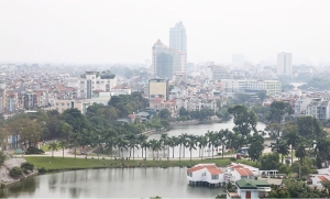 Остерегаться комаров, не ходить босиком. Как не заболеть во время путешествия, рассказали эпидемиологи