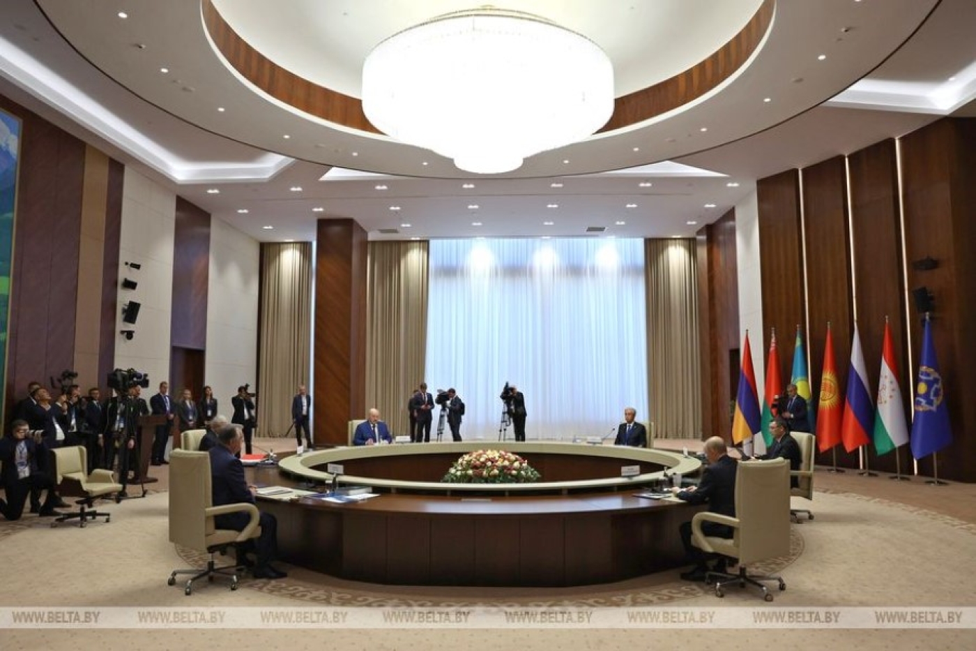 Лукашенко на саммите ОДКБ заявил о тектонических сдвигах в международных отношениях