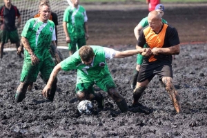 Республиканский турнир по торфяному футболу пройдет в Пуховичском районе 29 июня