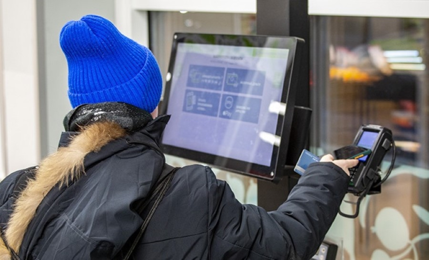 На кассах самообслуживания с 1 июля станет обязательным считывание кода маркировки некоторых товаров