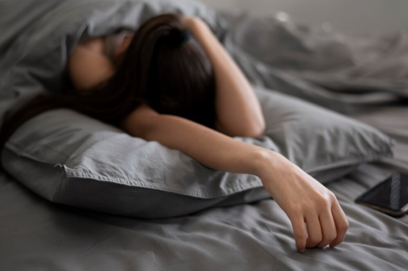 Сомнолог объяснил, почему после 8 и более часов сна можно все равно чувствовать усталость