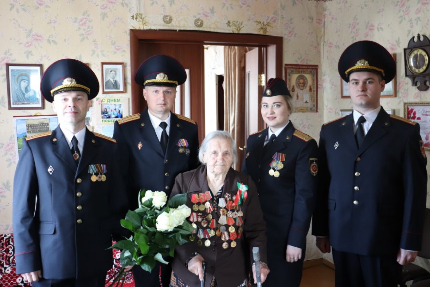 Судовыя эксперты ў гасцях у ветэрана