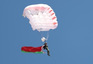 Лукашенко: военнослужащие ССО - один из надежных гарантов мирного неба Беларуси и спокойствия ее жителей