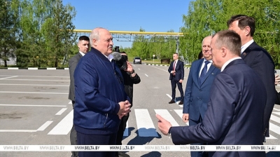 "Надо мобилизоваться". Лукашенко требует искоренять бесхозяйственность на земле