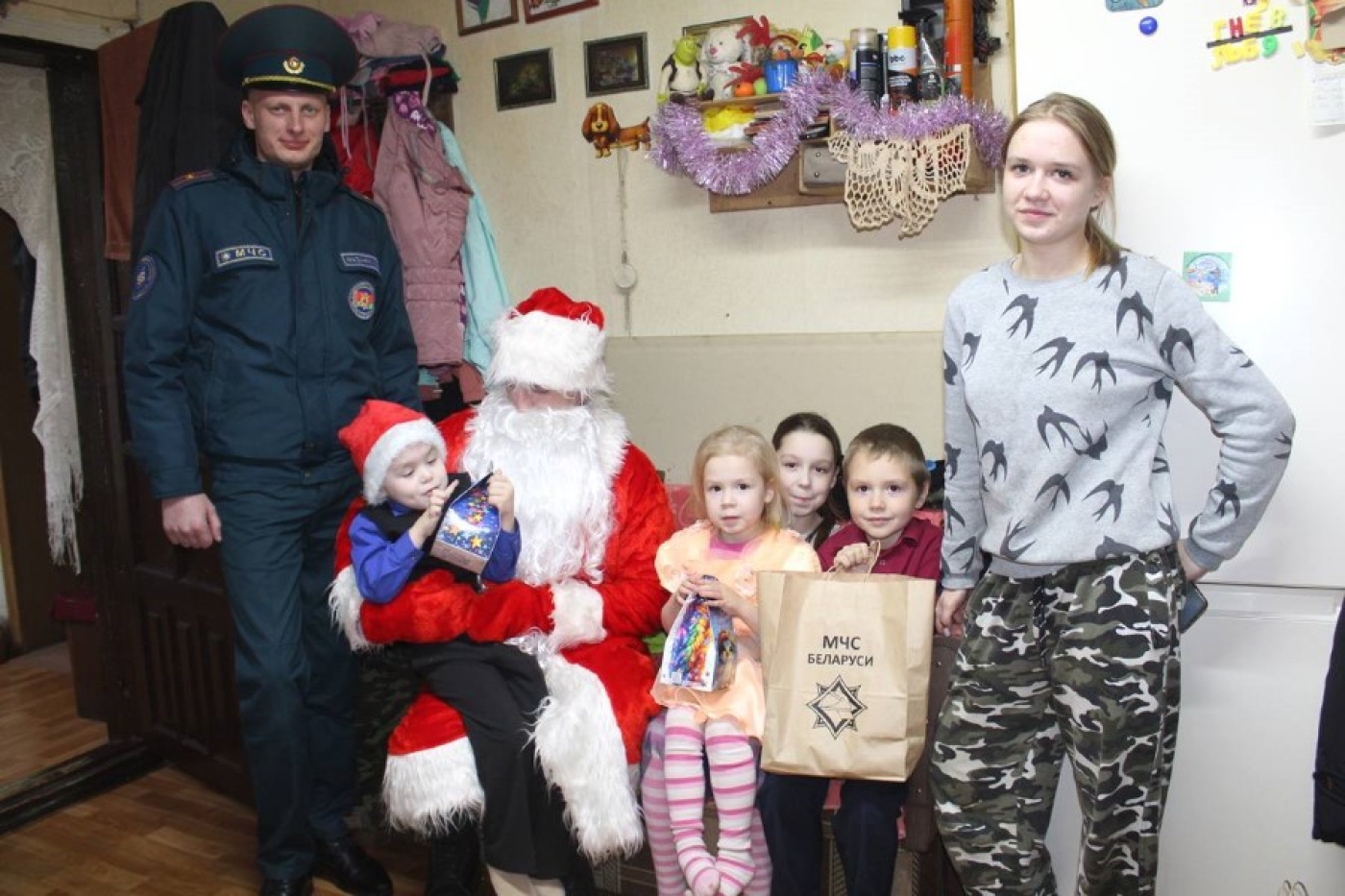 Спасатели Березинщины присоединились к благотворительной акции «Наши дети»