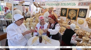 Второй день фестиваля в Гродно: 19 национальных подворий развернулись в историческом центре