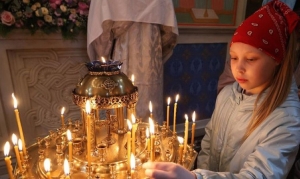 Православные верующие празднуют Благовещение Пресвятой Богородицы