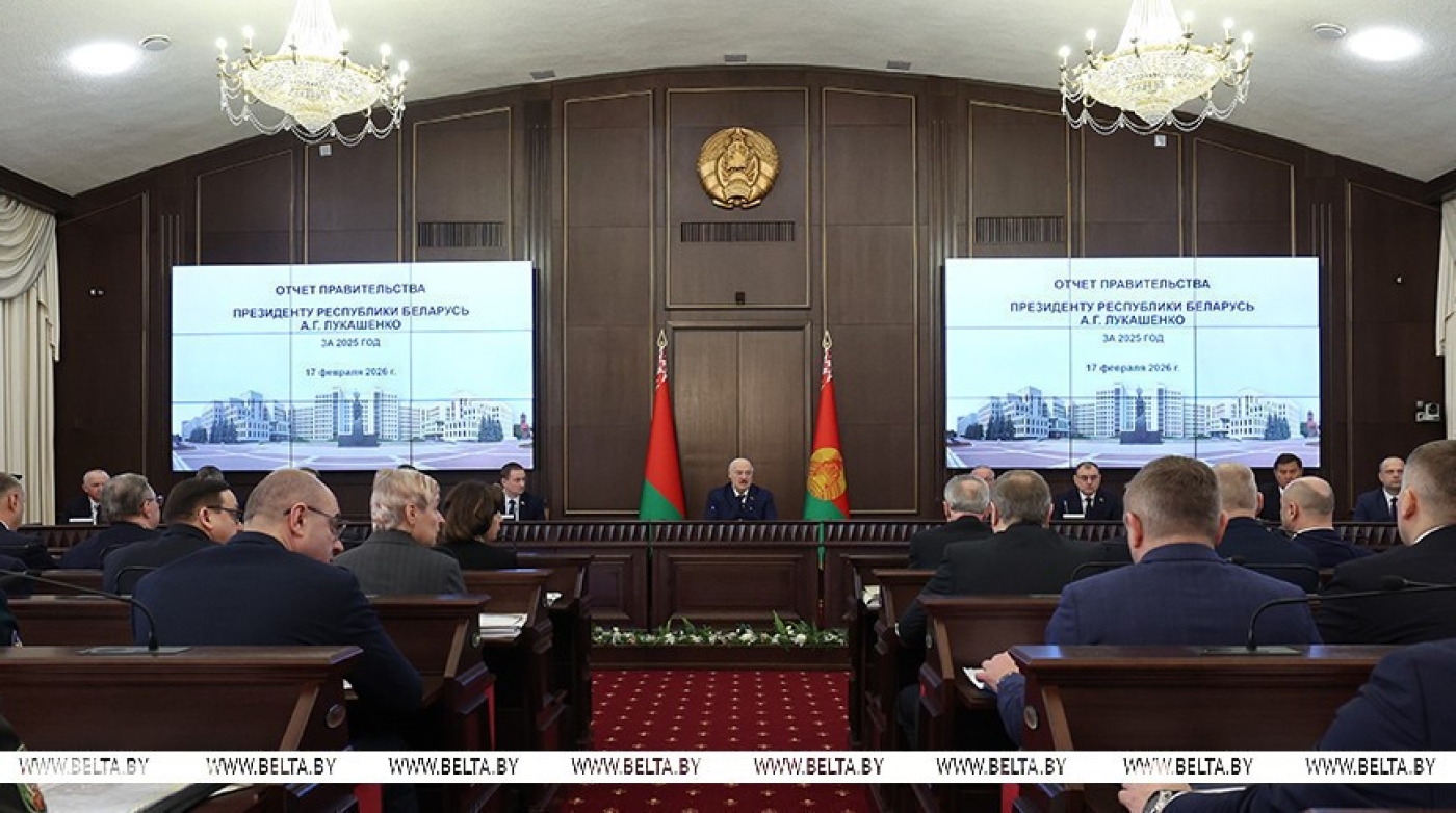 Лукашенко: время почти военное, экономика стала реальным полем боя