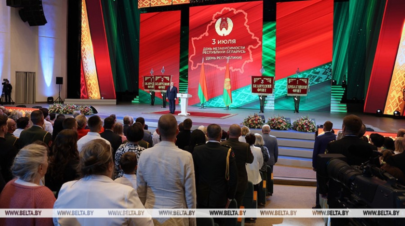 Лукашенко: освобождение Минска от фашистской оккупации стало рубежом становления нации